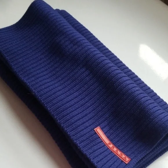 Prada scarf / - Picture 2 of 2